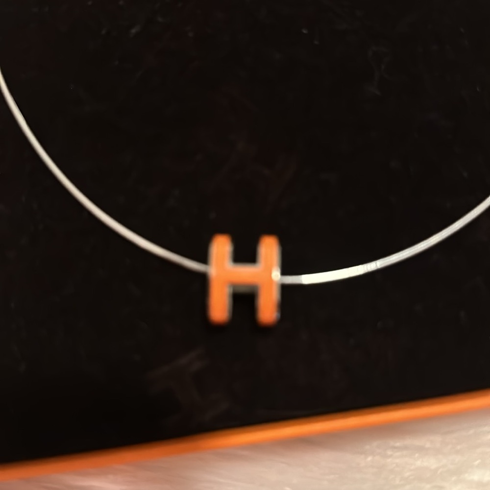 Hermes “H” silver 16 inch w/ceramic logo necklace POP - Picture 3 of 9